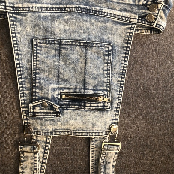 Jumpsuit Rompers - Picture 3 of 5